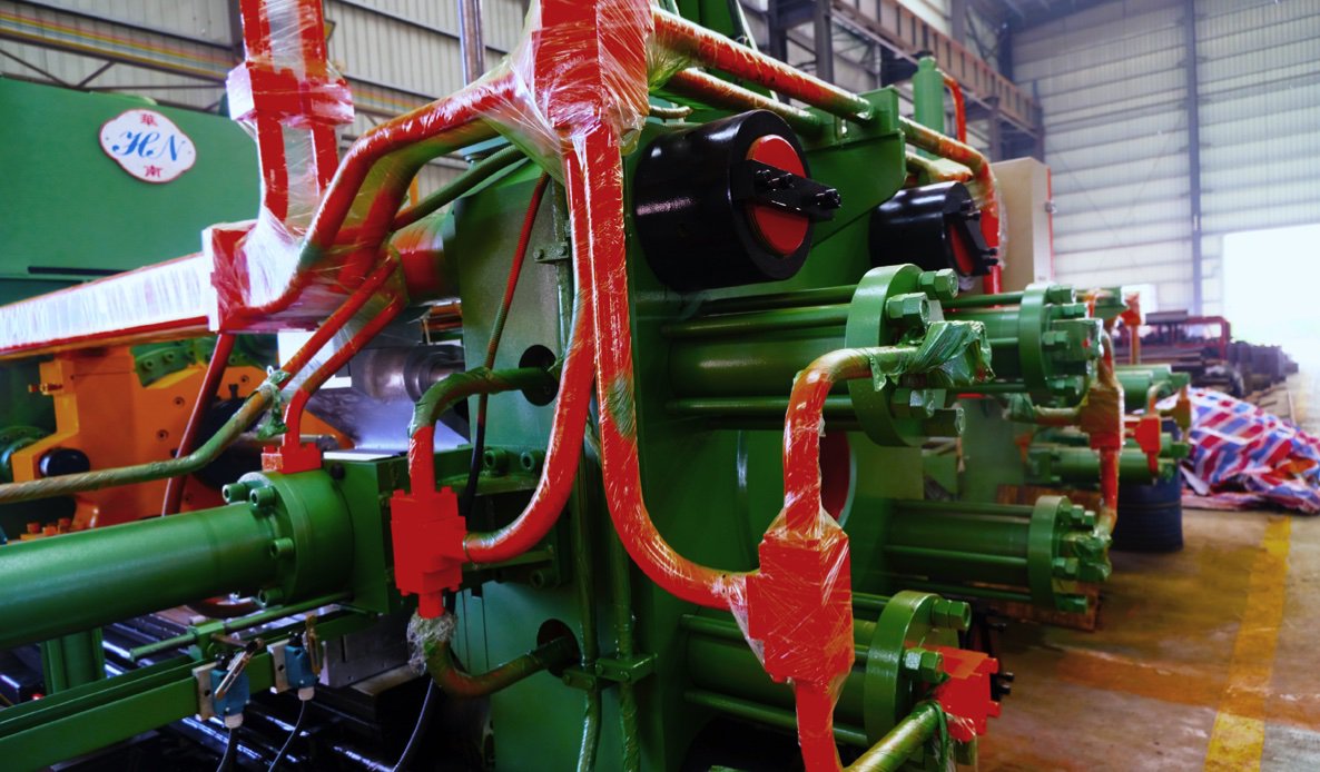 700T擠壓機